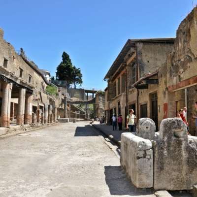 Herculaneum skip the line tour with easy lunch included