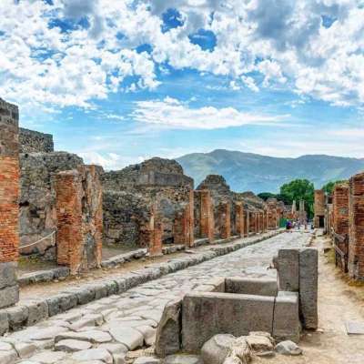 Pompeii and Herculaneum skip the line tour