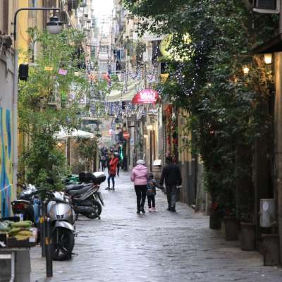 Naples walking tour and skip the line Underground Ruins