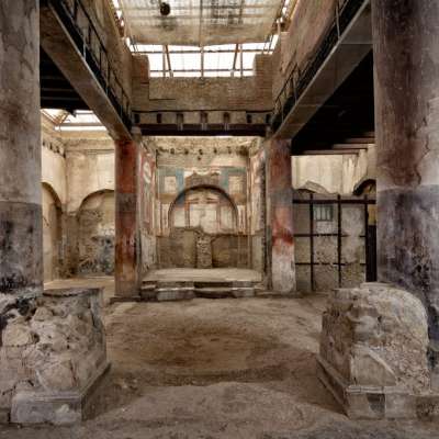 Pompeii and Vesuvius Guided Tour with Skip-the-Line Access & Wine Tasting
