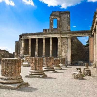 Pompeii and Vesuvius skip the line tour with Pizza Lunch included