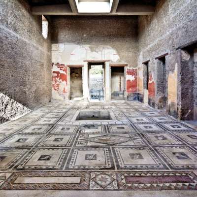 Pompeii and Vesuvius skip the line tour with Pizza Lunch included