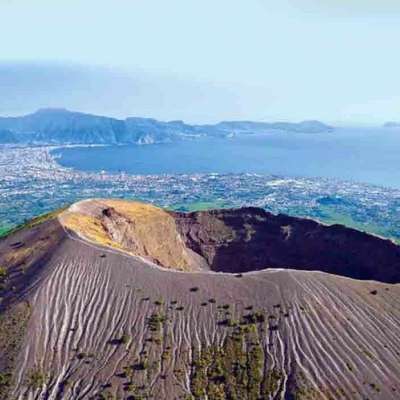 Pompeii and Vesuvius skip the line tour with Pizza Lunch included