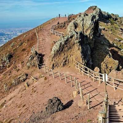 Pompeii and Vesuvius skip the line tour with Pizza Lunch included