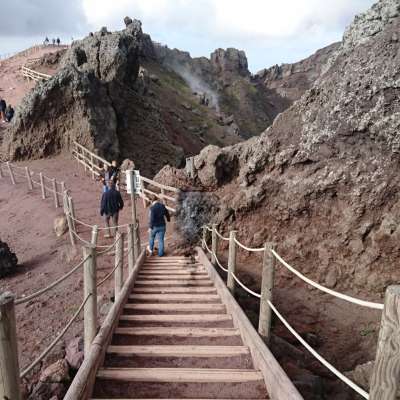 Vesuvius skip the line tour with Wine Tasting and lunch included